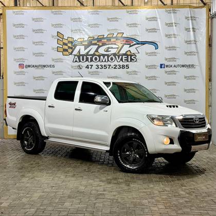 TOYOTA HILUX 3.0 SRV 4X4 CD 16V TURBO INTERCOOLER DIESEL 4P AUTOMÁTICO TOYOTA HILUX 3.0 SRV 4X4 CD 16V TURBO INTERCOOLER DIESEL 4P AUTOMÁTICO